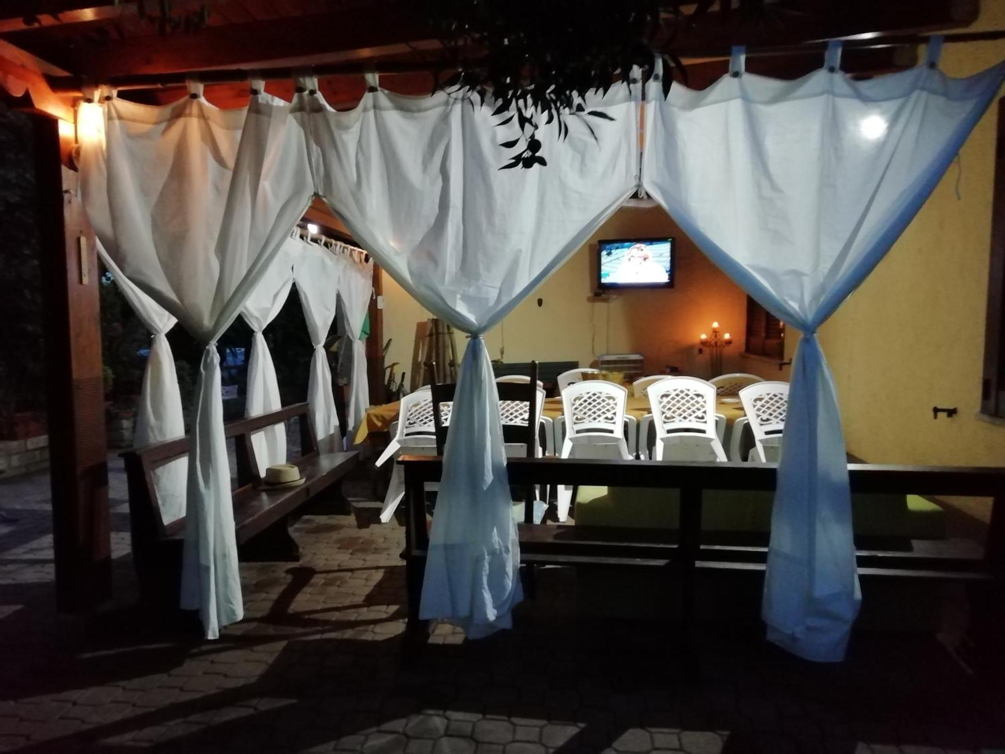 Alloggio Per Uso Turistico Sant'Andrea Лариано Экстерьер фото
